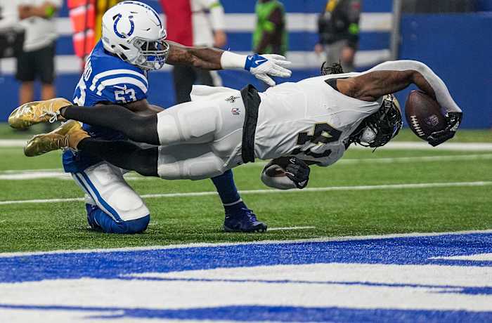 New Orleans Saints running back Alvin Kamara (41) dives for a touchdown